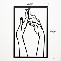 Painel Decorativo Feminino Vazado em Metal – Arte de Parede Moderna para Casa