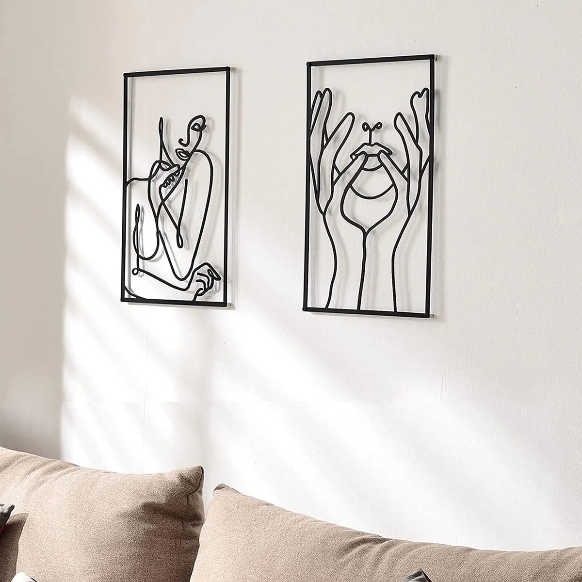 Painel Decorativo Feminino Vazado em Metal – Arte de Parede Moderna para Casa