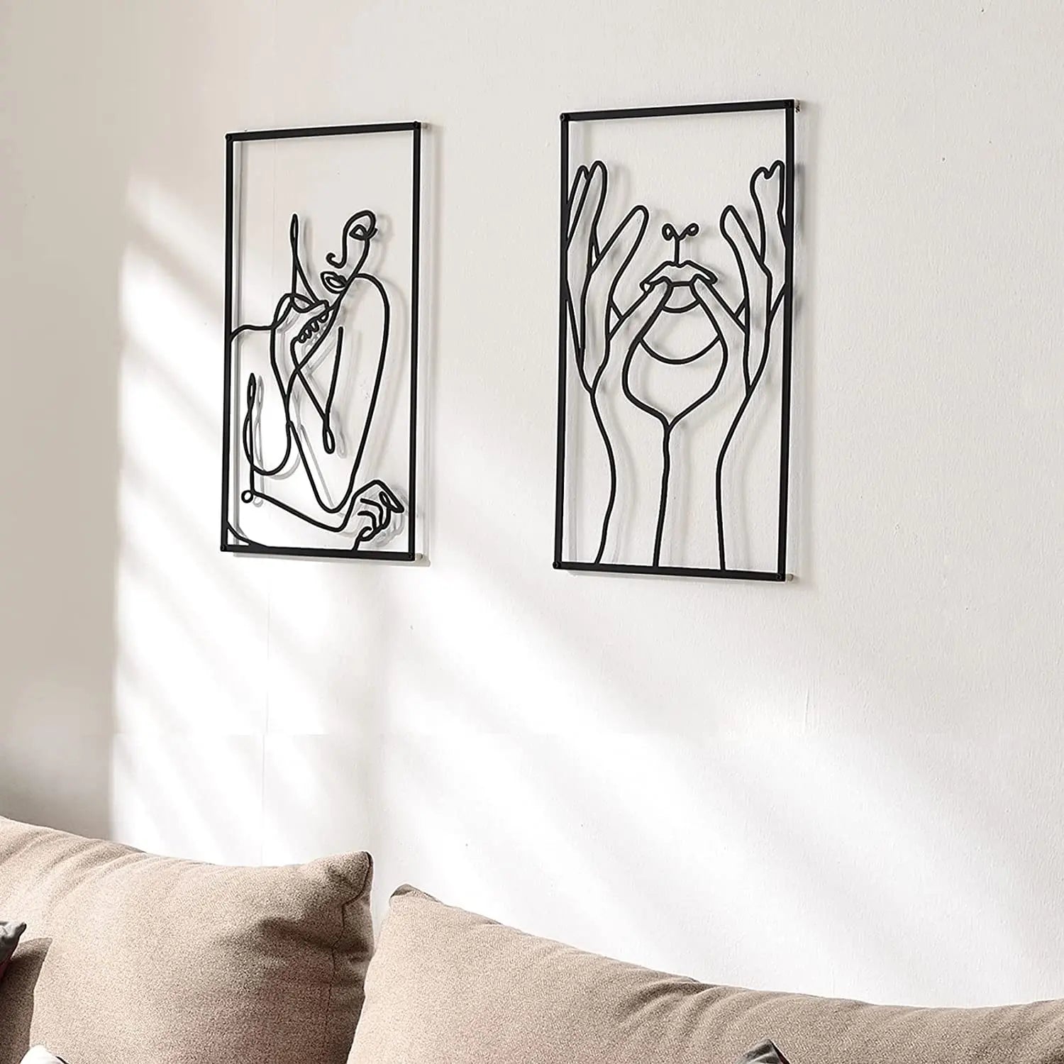 Painel Decorativo Feminino Vazado em Metal – Arte de Parede Moderna para Casa